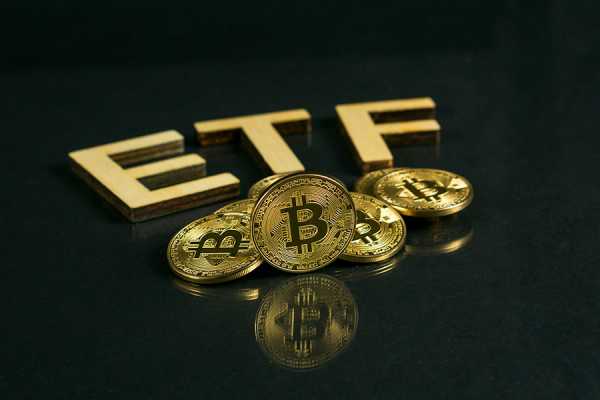 Will SEC Reject Bitcoin ETFs ? —Market Sentiment Index Provides Clues