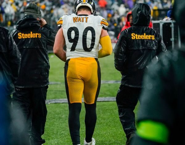 Source: Steelers fear Watt suffered MCL sprain
