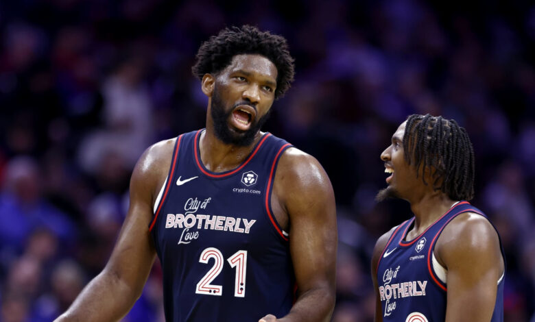 76ers Roasted by NBA Fans for Lack of Help for Embiid, Maxey in Loss to Knicks