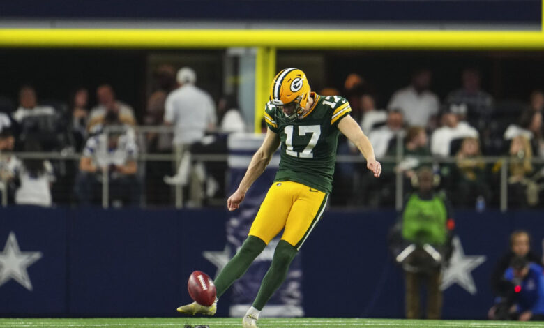 Packers’ Matt LaFleur on Kicker Anders Carlson: When He Goes Out There ‘I Just Pray’