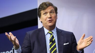 Tucker Carlson Announces Interview With Putin. He’s Praised the Russian Leader for Years