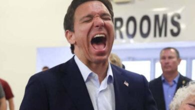16 Unhinged Pictures Of Ron DeSantis That Convinced Me He’s From Another Planet