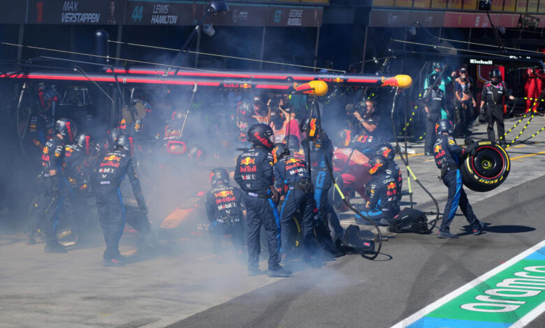 Formula 1: Carlos Sainz wins Australian Grand Prix as Max Verstappen fails to finish