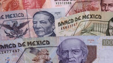 Mexican Peso weakens on strong US Retail Sales, high US yields