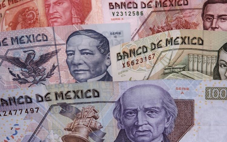 Mexican Peso weakens on strong US Retail Sales, high US yields