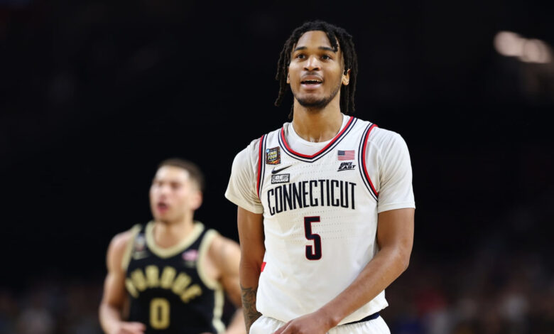 UConn’s Stephon Castle Declares for 2024 NBA Draft; Projected Top-10 Pick