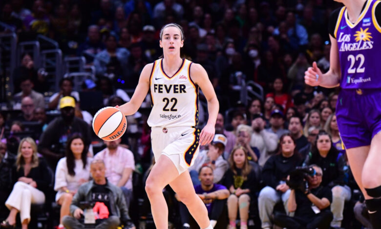 Caitlin Clark’s 1st Career WNBA Win Celebrated by Fans as Fever Beat Brink, Sparks