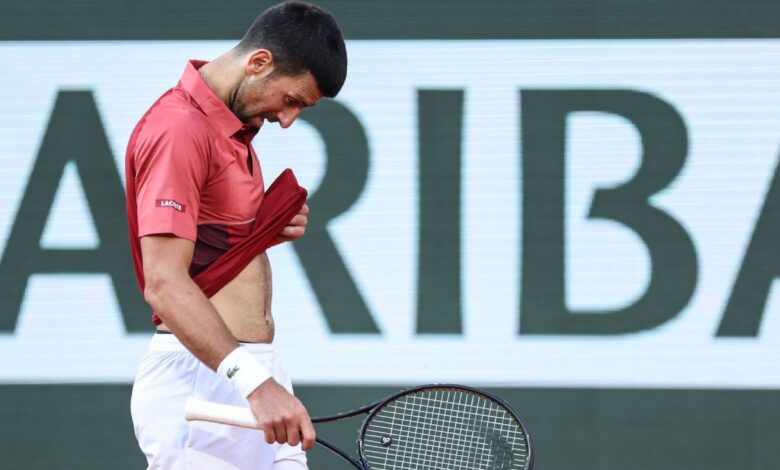 Source: Djokovic to have surgery on knee injury