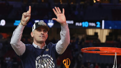 Dan Hurley’s Rumored Rejection of Lakers HC Contract Celebrated by UConn Players