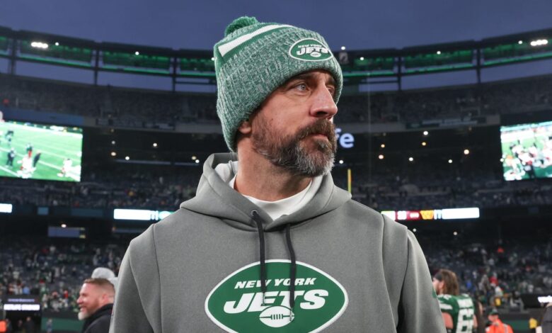 Aaron Rodgers to Skip All of Jets Minicamp for Odd Reason, per Report