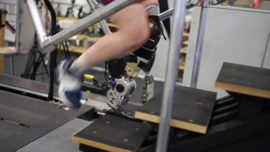 People can move this bionic leg just by thinking about it