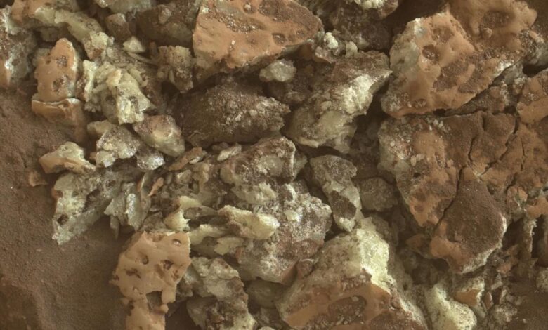 NASA’s Curiosity rover accidentally uncovered pure sulfur crystals on Mars