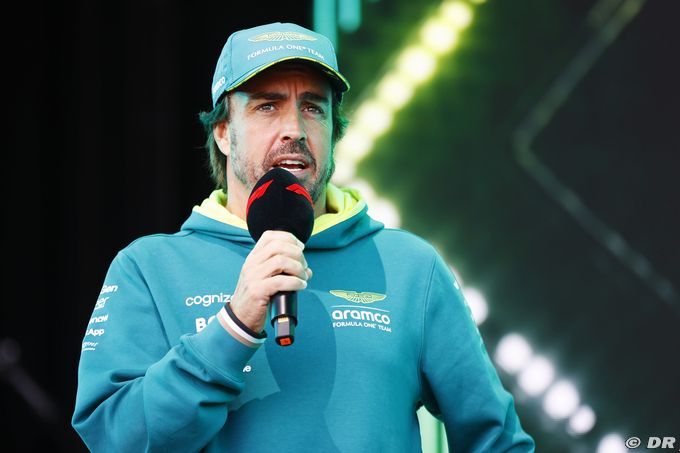 Alonso : Aston Martin F1 doit ‘trouver une direction’ pour 2025