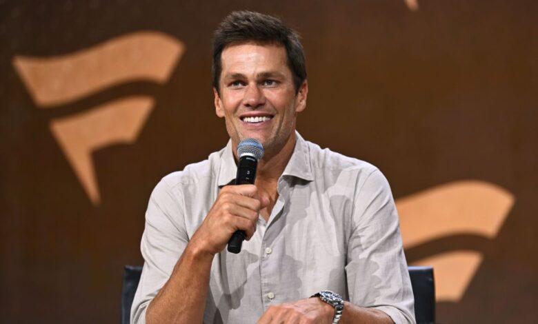 Brady talks TV approach, jabs Giants QB Jones