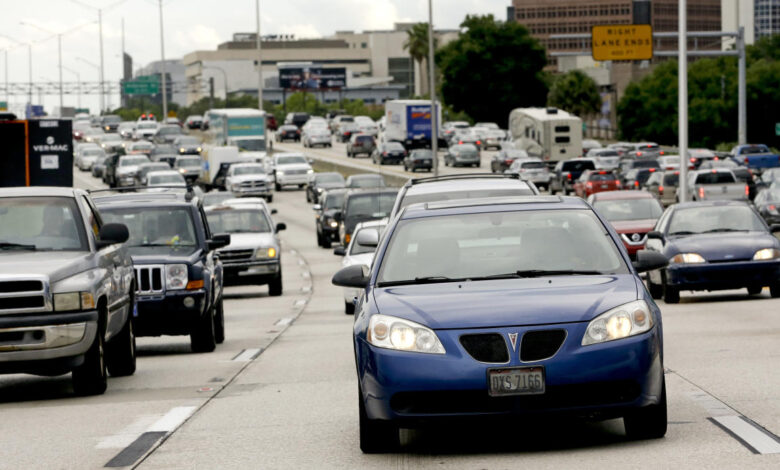 The US lays out a road safety plan that will see cars ‘talk’ to each other