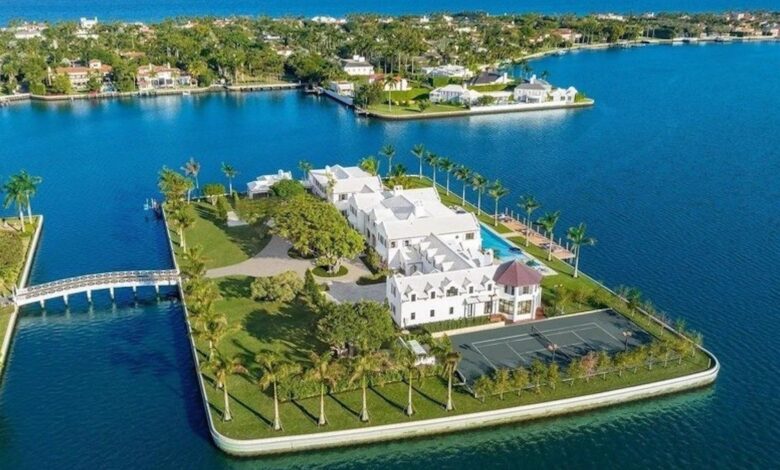 Where Billionaires Are Buying Up Homes—Despite the Big Risks