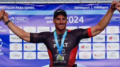 Three times in a row: Jetze Plat wins Paralympic Triathlon Paris