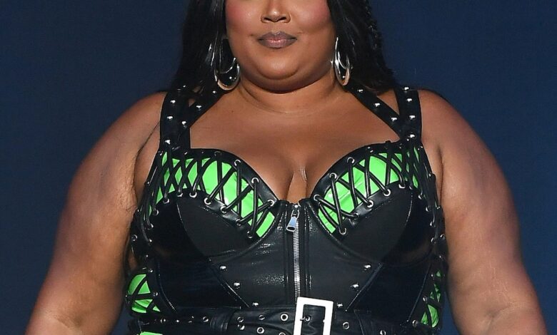 Lizzo Unveils Before-and-After Look at Weight Loss Transformation