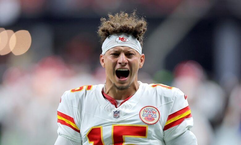 Patrick Mahomes Passes Tom Brady, Roger Staubach for Most Wins in 1st 100 NFL Starts