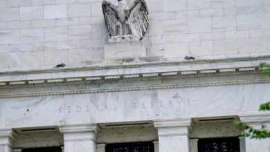 Fed seen cutting rates gradually to 3.5% by mid-2025