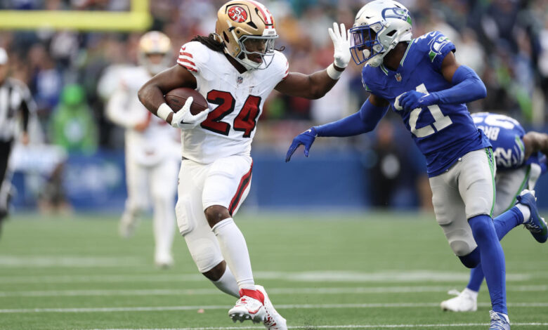 49ers RB Jordan Mason returns to action after a shoulder injury