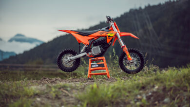 Discover the Buzz of the 2025 KTM SX-E!