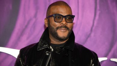 Tyler Perry Makes It Rain On Twerking Dancer At Usher Concert