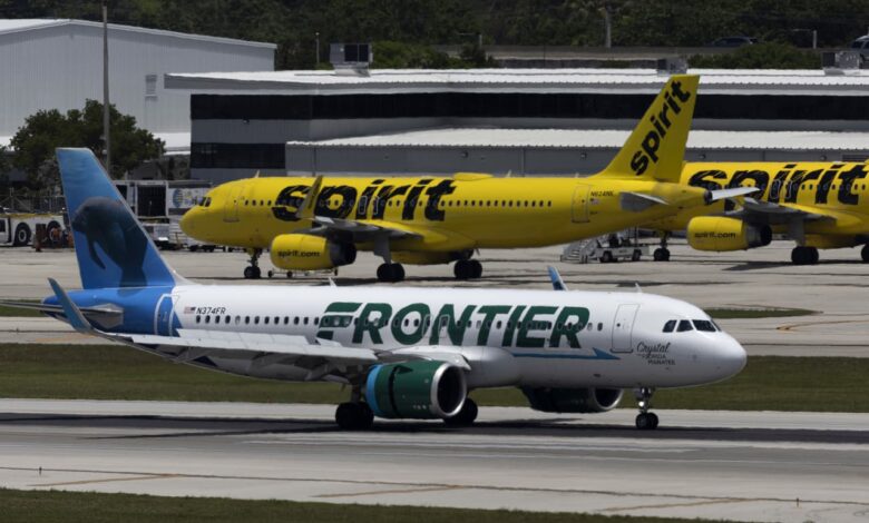 Frontier reportedly considering renewed merger talks with Spirit Airlines