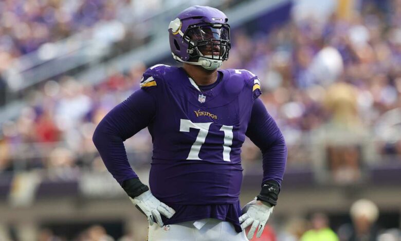 Vikings LT Christian Darrisaw to undergo season-ending surgery on injured knee                          Oct 25, 2024