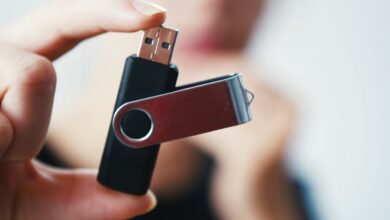 You’re using your USB flash drive wrong. Do this instead