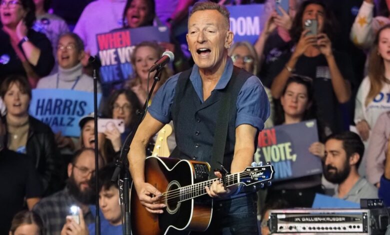 Bruce Springsteen Opens First Post-Election Show With ‘A Fighting Prayer For My Country’