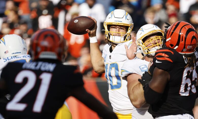 Sunday Night Football odds, pick and live discussion: Bengals at Chargers