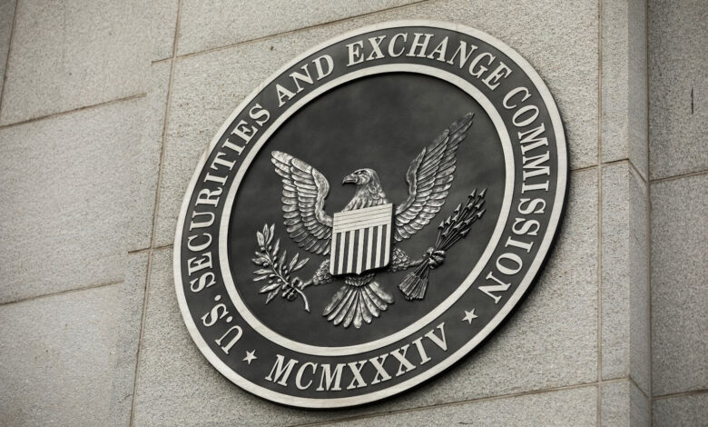 US SEC Commissioner Jaime Lizárraga to resign in January