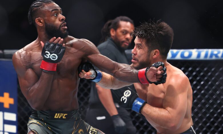 UFC free fight: Aljamain Sterling wins third title defense in narrow split vs. Henry Cejudo