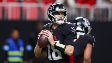 Falcons won’t make QB change, but they should consider it 