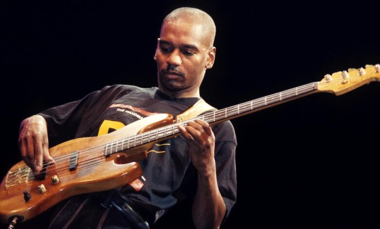 “Zoom discontinued that pedal because nobody bought it – but bass players are always coming up to me wanting to know how I got those sounds”: Remembering jazz great Victor Bailey, who used an unsung multi-FX pedal for his cover of Prince’s biggest