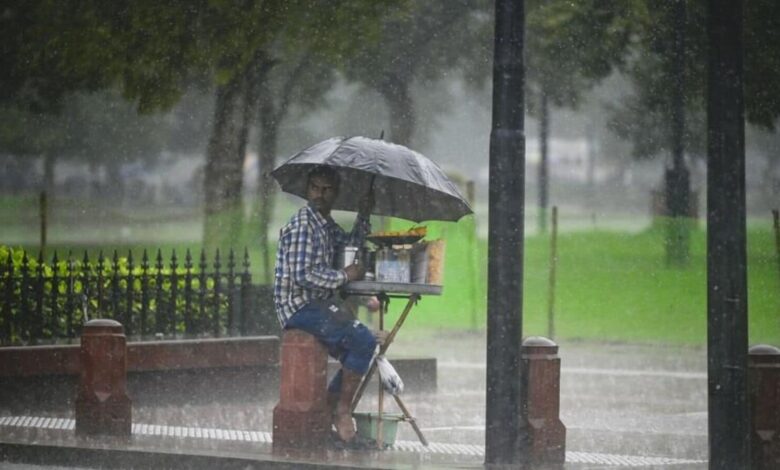 Rain lashes Delhi-NCR, likely to bring respite from Air pollution; IMD says cold wave to follow from Dec 9