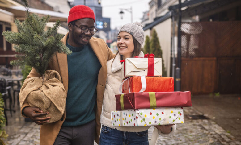 Savvy Spending for Your Holiday Budget