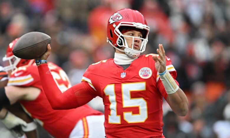 Patrick Mahomes, Joe Burrow, More NFL Players’ Holiday Gifts to Teammates Revealed