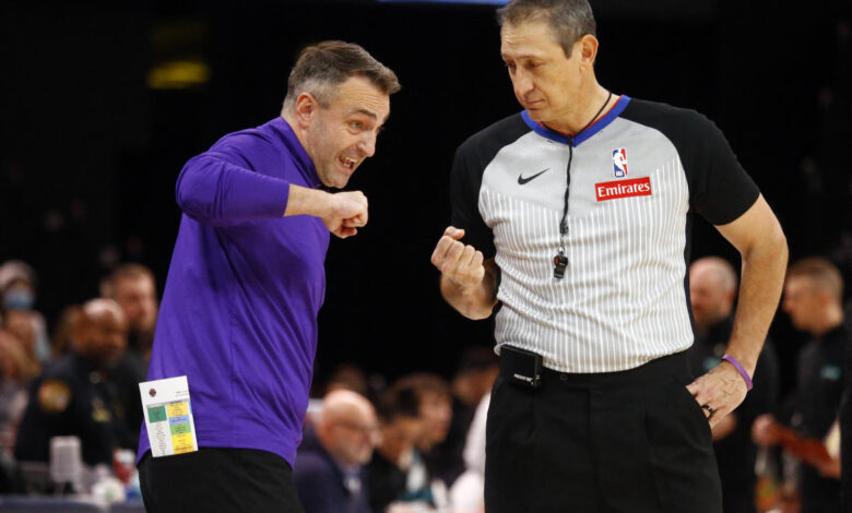 Raptors coach Darko Rajaković ejected after going berserk on officials