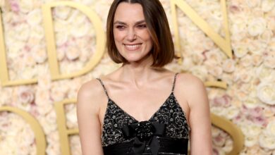 Keira Knightley Debuts a Razored Bob at the 2025 Golden Globes