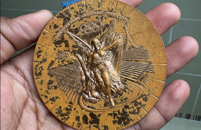 Over 100 rusted Paris Olympic medals returned, those responsible fired