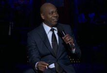 ‘SNL’: Dave Chappelle Pleads With Trump to ‘Do Better This Time,’ Urges Empathy for Palestinians in Monologue