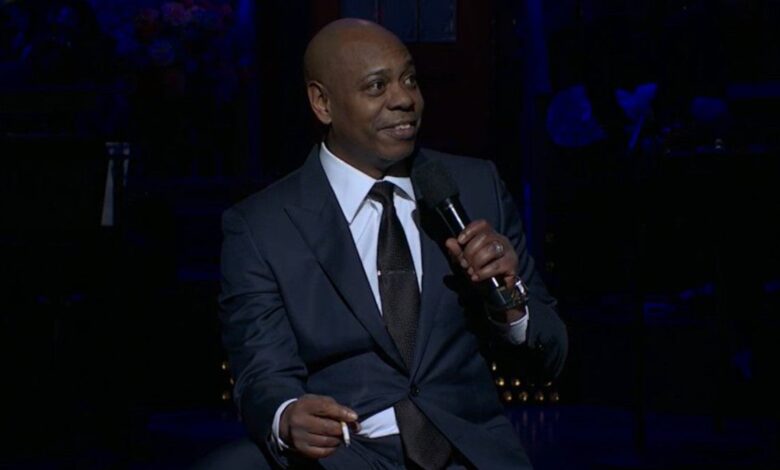 ‘SNL’: Dave Chappelle Pleads With Trump to ‘Do Better This Time,’ Urges Empathy for Palestinians in Monologue