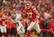 NFL Fans React to How Slow Travis Kelce Was Running on Near-Touchdown for Chiefs