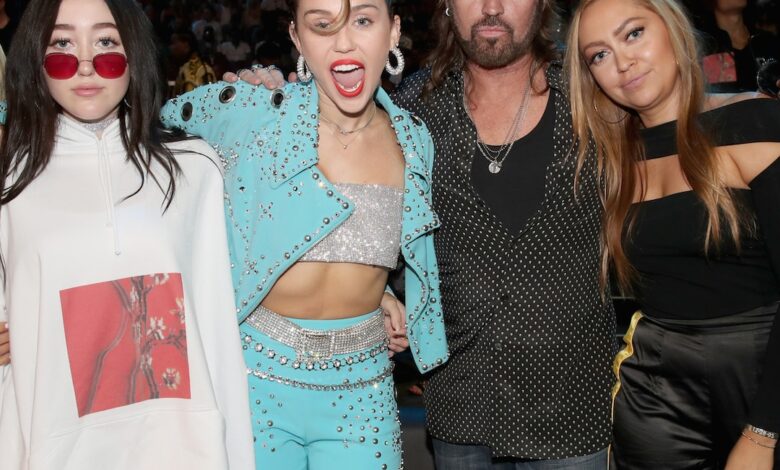 Untangling the Rift Dividing Miley Cyrus, Billy Ray Cyrus and More of Their Sprawling Family