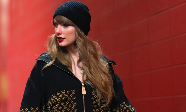 Taylor Swift Attends Chiefs-Bills AFC Championship Game in Style