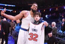 Karl-Anthony Towns gifts Timothée Chalamet jersey after Knicks win