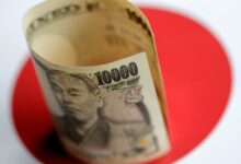 Yen set for best January in seven years as rate paths diverge