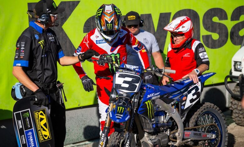 Eli Tomac Exits Second Qualifying Session in Tampa After Dabbing Left Leg [Update]